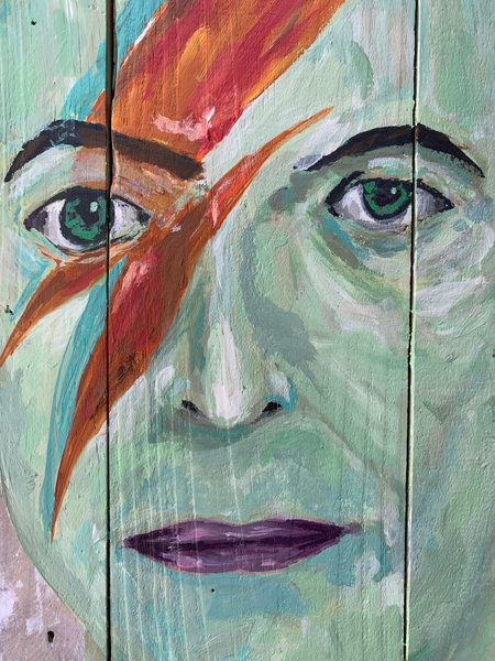 5  BOWIE